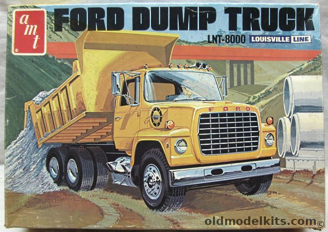 AMT 1/25 Ford Dump Truck LNT 8000 Louisville Line Truck / Semi Truck - Builds One of Three Versions, T503 plastic model kit